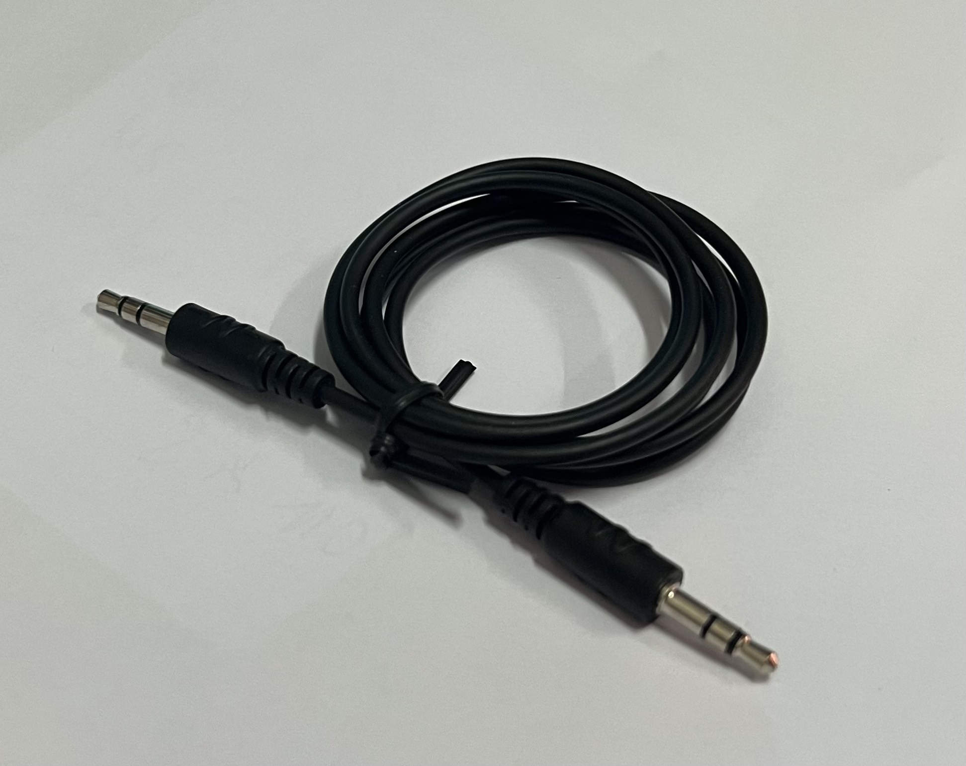 Dây cáp loa  2 đầu dương 3.5mm dài 1m-C44