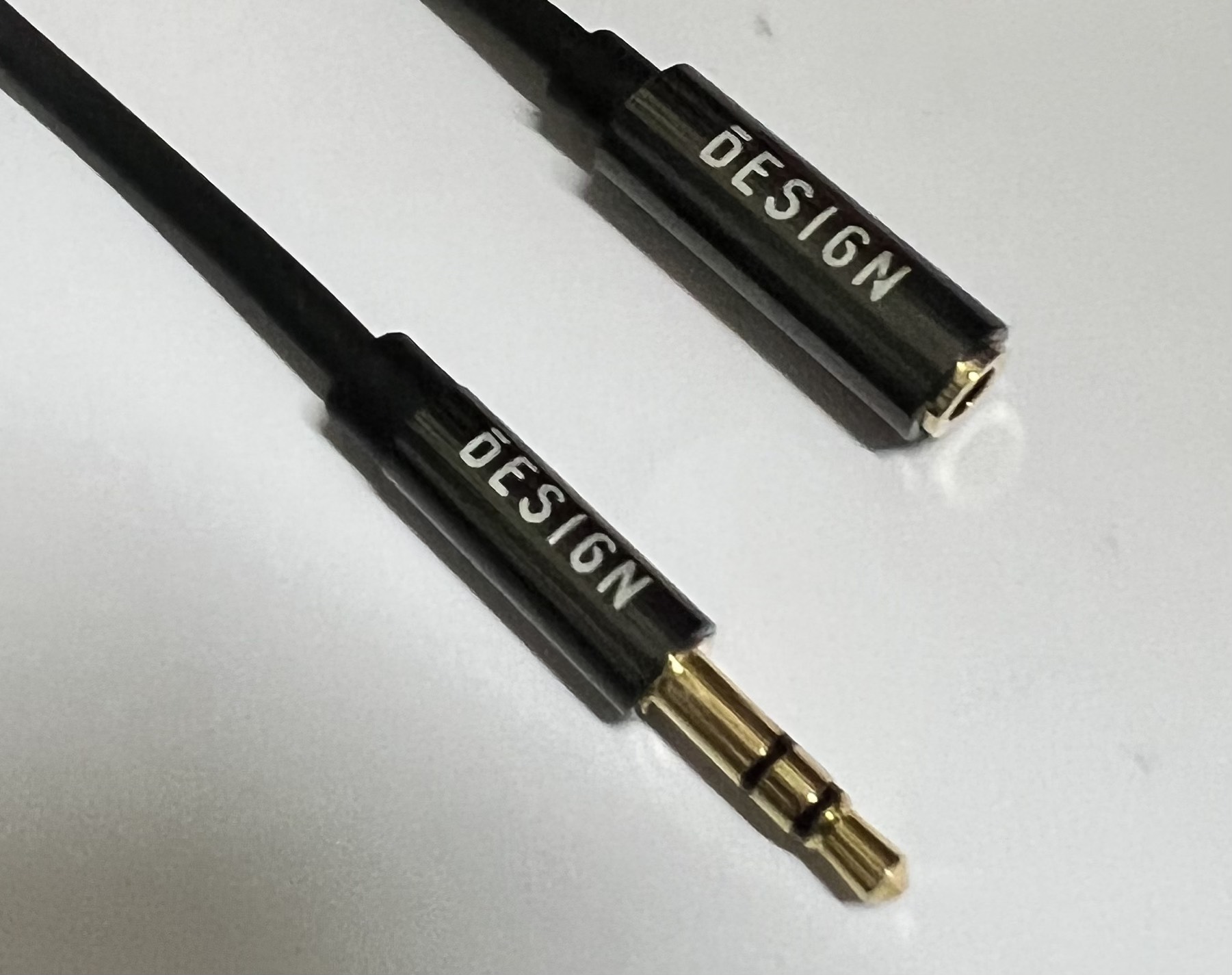 Dây cáp nối dài loa 3.5mm đầu đực sang 3.5mm sang đầu cái mạ vàng dài 2.6m -DESIGN C38