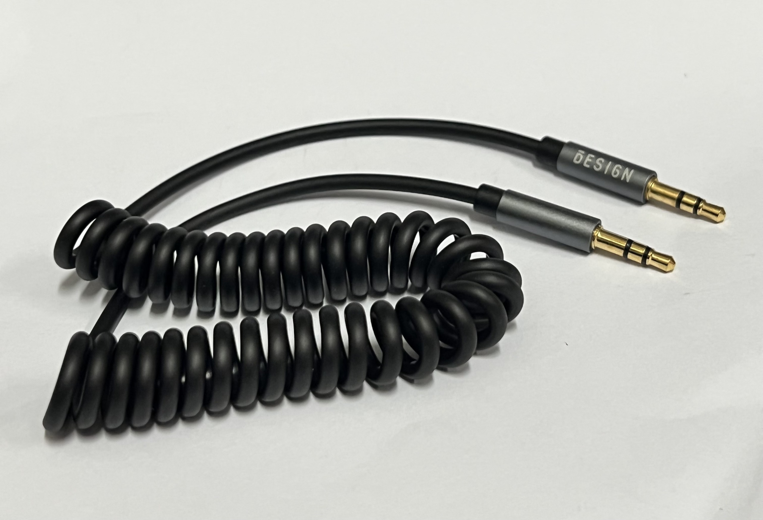 Bộ 2 dây cáp âm thanh 2 đầu 3.5mm dương dây xoắn lò xo cao cấp dài 1,5m- DESIGN C39